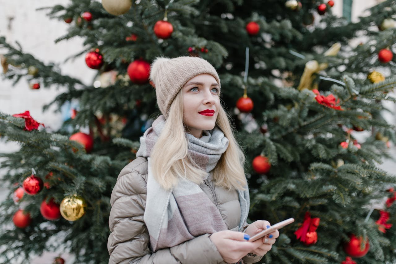 How to Stay on Budget and Avoid Holiday Debt This Christmas